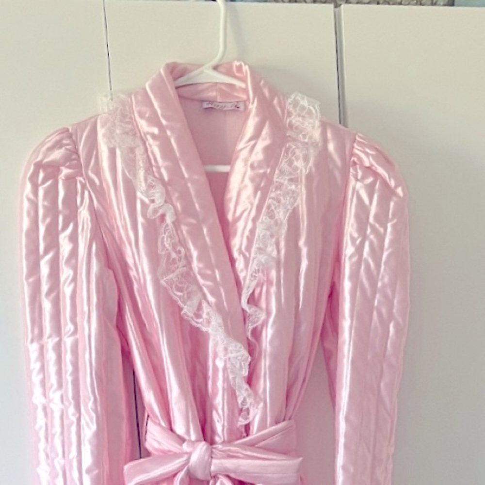 Pink feminine long Robe - Picture 2 of 4